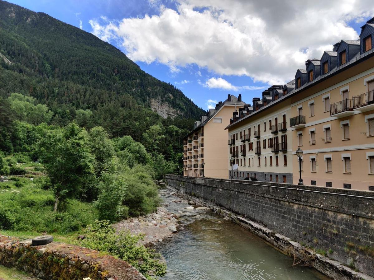"Leo Pixel" Avairent Canfranc Estacionアパートメント エクステリア 写真